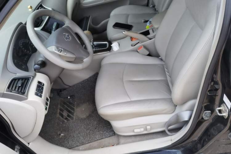 Used Nissan Sylphy 2012 1.6 XL CVT Luxury Edition Left Front Seat