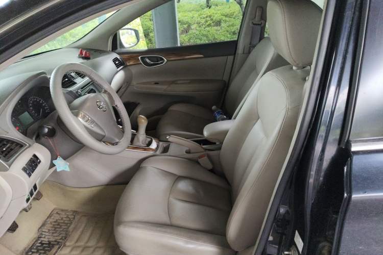 Used Nissan Sylphy 2012 1.6 XL Manual Luxury Edition Left Front Seat