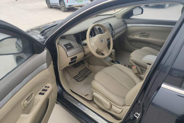 Used Nissan Sylphy 2012 Classic 1.6 XL Automatic Luxury Edition Left Front Seat