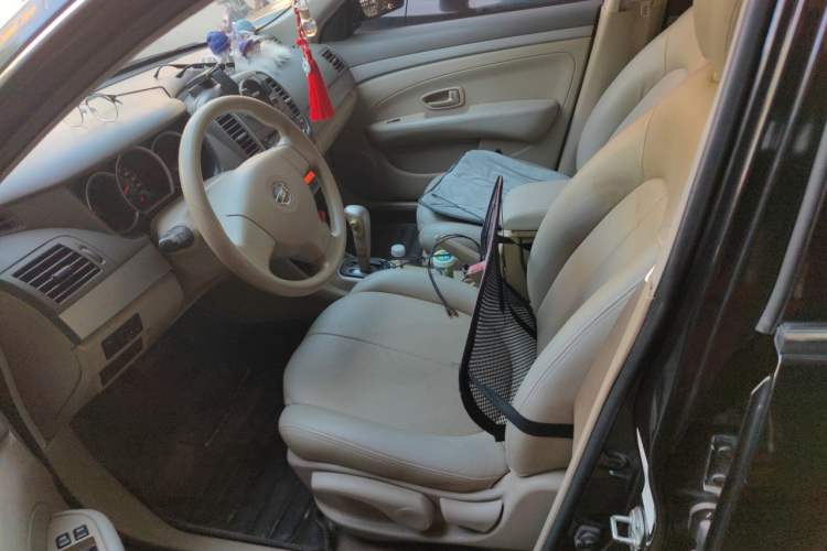 Used Nissan Sylphy 2012 Classic 1.6XE Automatic Comfort Edition Left Front Seat