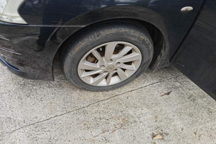 Used Nissan Sylphy 2012 1.6 XL CVT Luxury Edition Left Front Wheel Hub