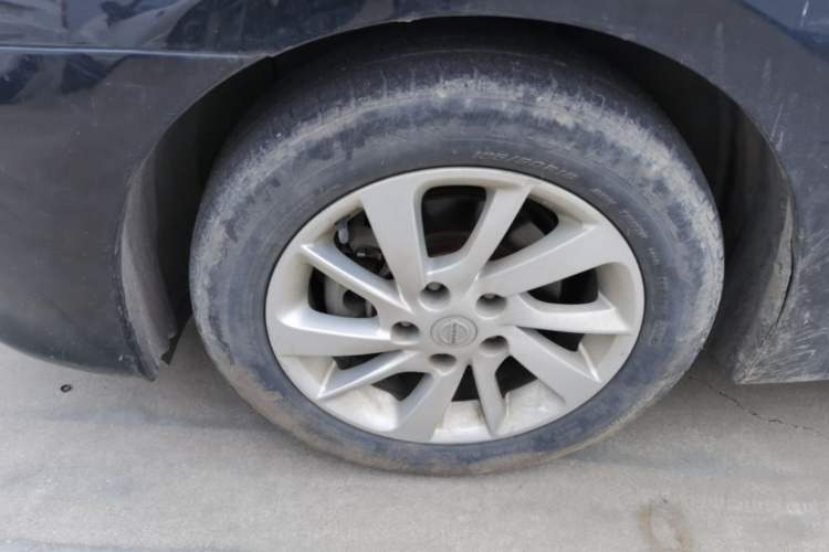 Used Nissan Sylphy 2012 1.6 XL CVT Luxury Edition Left Front Wheel Hub