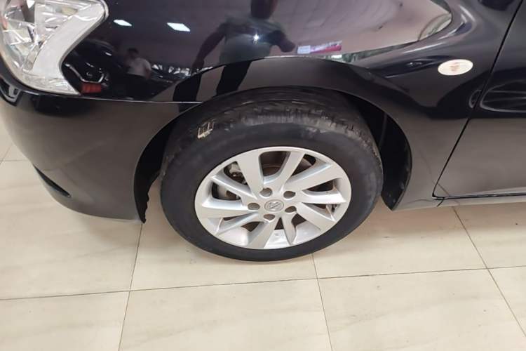 Used Nissan Sylphy 2012 1.6 XL Manual Luxury Edition Left Front Wheel Hub