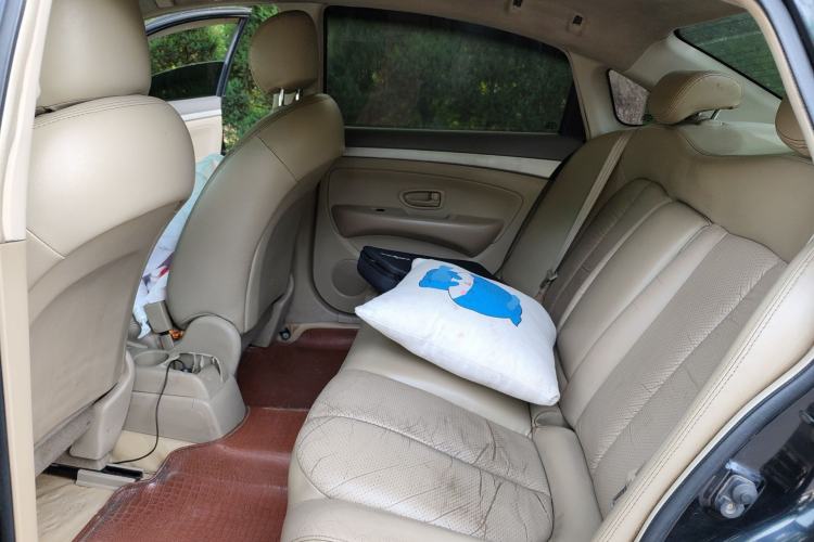 Used Nissan Sylphy 2012 Classic 1.6XL Manual Luxury Edition Left Rear Seat