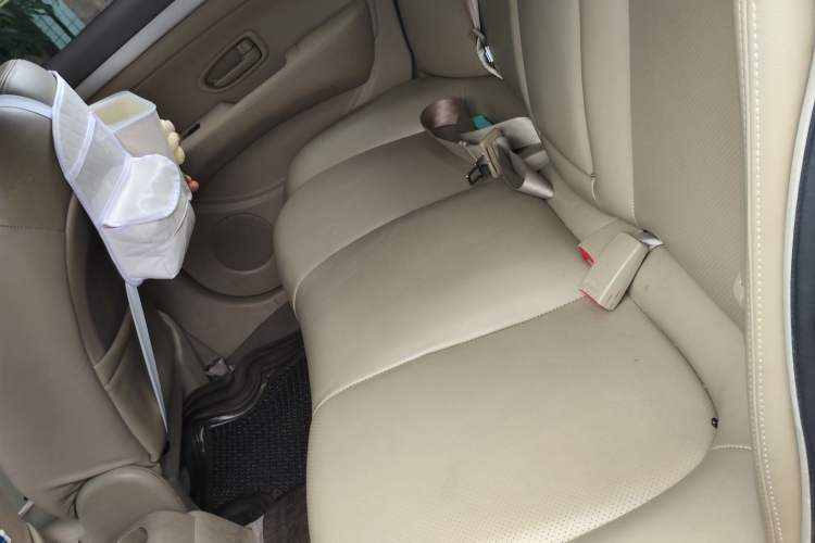 Used Nissan Sylphy 2012 Classic 1.6XE Automatic Comfort Edition Left Rear Seat