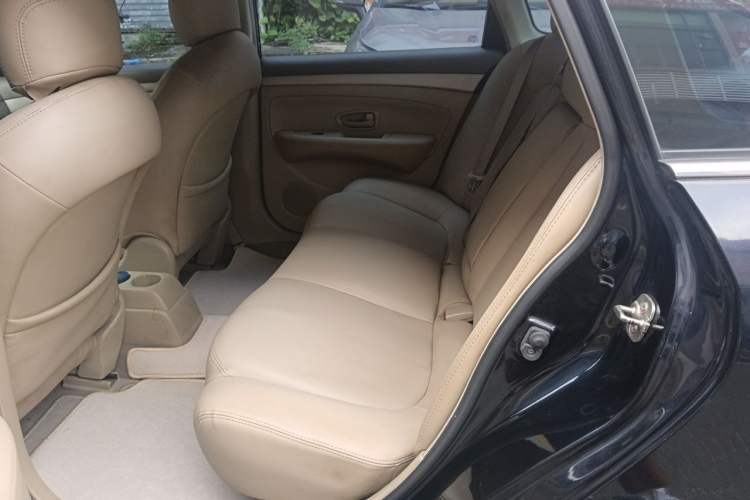 Used Nissan Sylphy 2012 Classic 1.6XE Automatic Comfort Edition Left Rear Seat