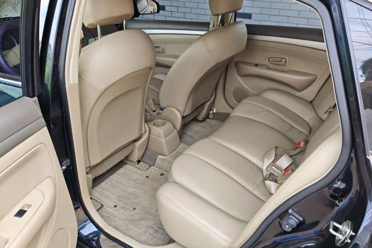 Used Nissan Sylphy 2012 Classic 1.6 XL Automatic Luxury Edition Left Rear Seat