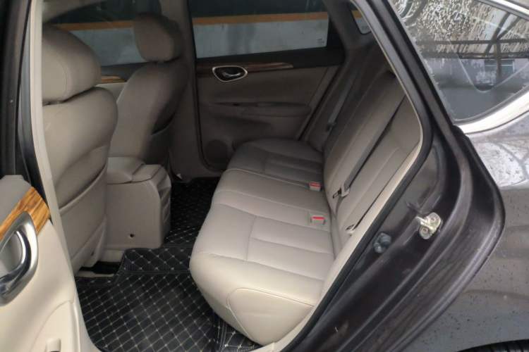 Used Nissan Sylphy 2012 1.6 XL Manual Luxury Edition Left Rear Seat