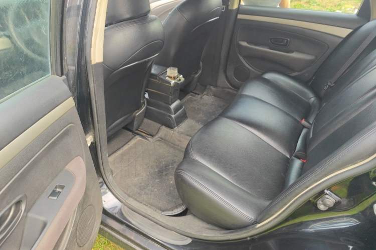Used Nissan Sylphy 2012 Classic 1.6XE Manual Comfort Edition Left Rear Seat