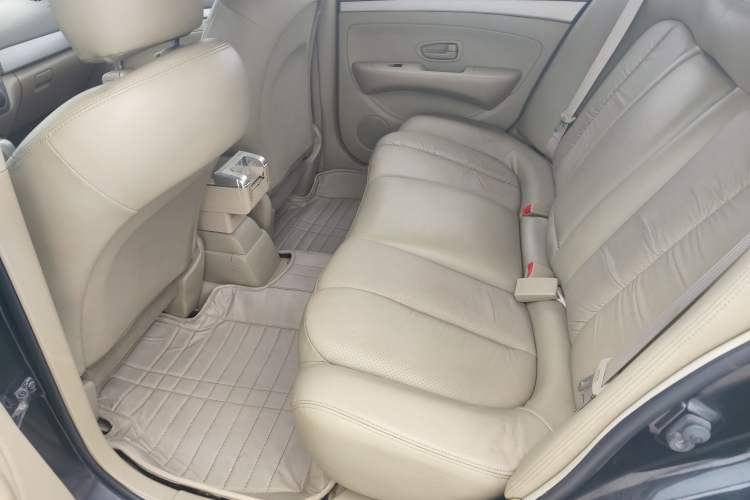 Used Nissan Sylphy 2012 Classic 1.6 XL Automatic Luxury Edition Left Rear Seat