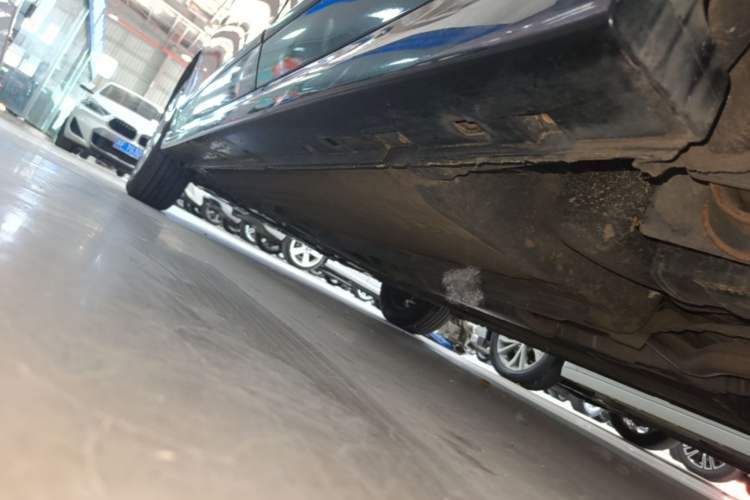 Used Nissan Sylphy 2012 Classic 1.6XE Manual Comfort Edition Left Side Sill