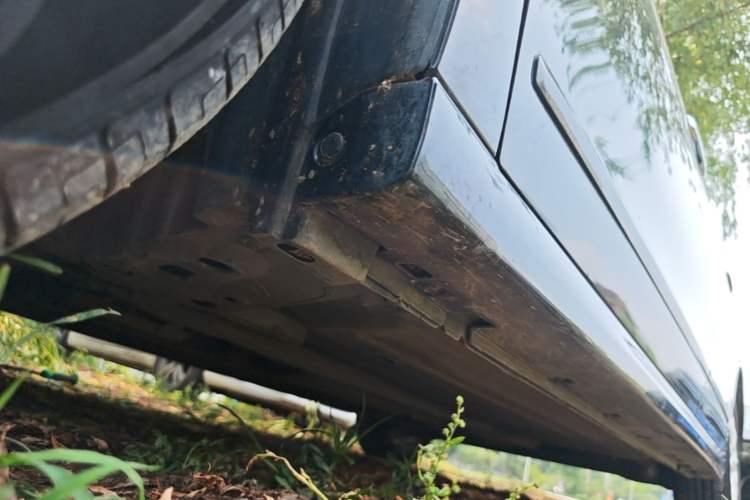 Used Nissan Sylphy 2012 Classic 1.6XE Manual Comfort Edition Left Side Sill