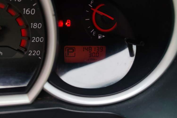 Used Nissan Sylphy 2012 Classic 1.6 XL Automatic Luxury Edition Odometer Close Up