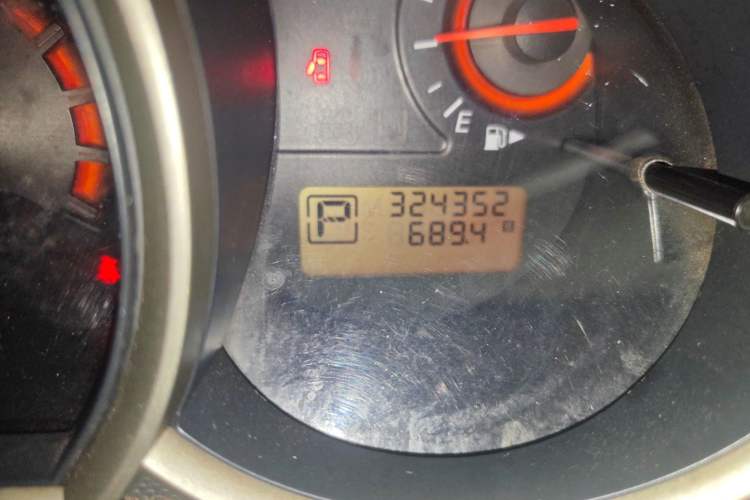Used Nissan Sylphy 2012 Classic 1.6 XL Automatic Luxury Edition Odometer Close Up