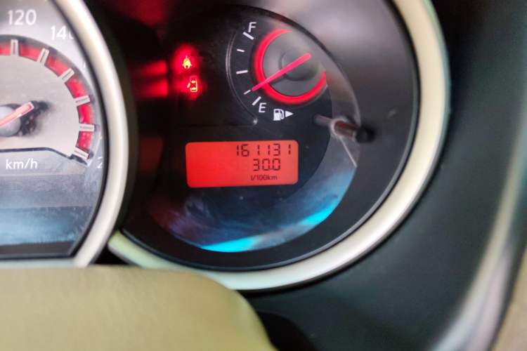 Used Nissan Sylphy 2012 Classic 1.6XL Manual Luxury Edition Odometer Close Up