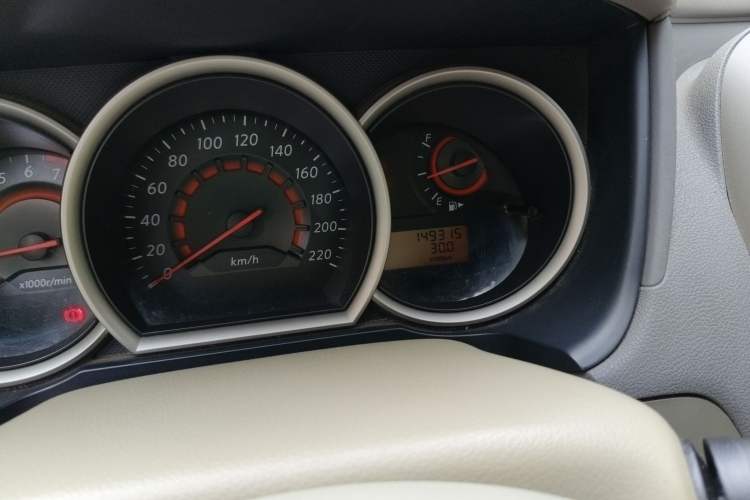 Used Nissan Sylphy 2012 Classic 1.6XE Manual Comfort Edition Odometer Close Up