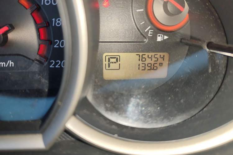 Used Nissan Sylphy 2012 Classic 1.6XE Automatic Comfort Edition Odometer Close Up
