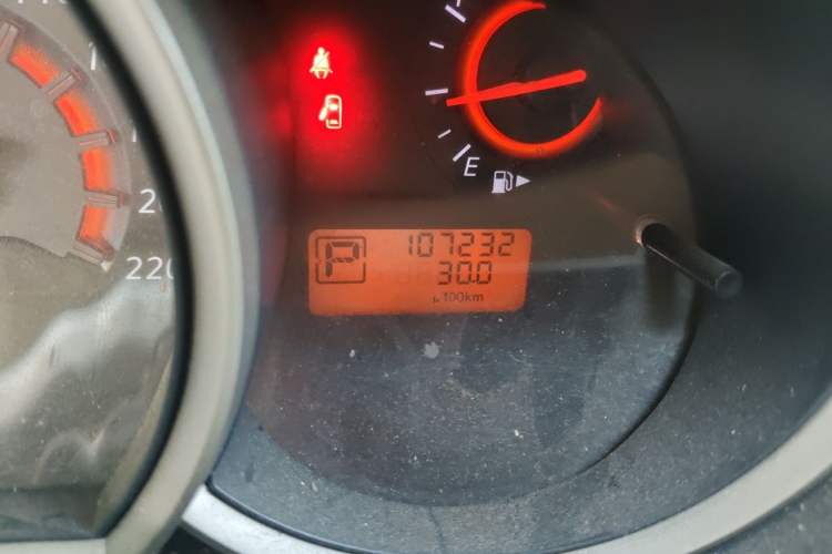 Used Nissan Sylphy 2012 Classic 1.6XE Automatic Comfort Edition Odometer Close Up