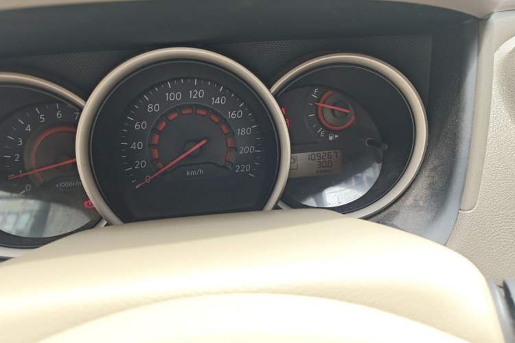 Used Nissan Sylphy 2012 Classic 1.6 XL Automatic Luxury Edition Odometer Close Up