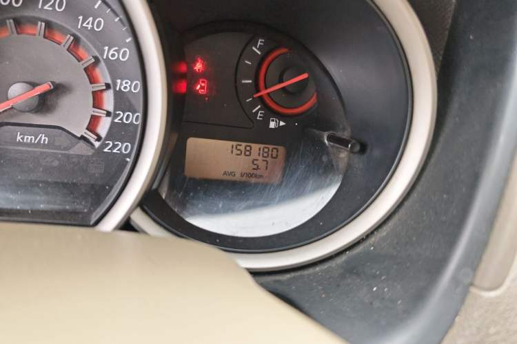 Used Nissan Sylphy 2012 Classic 1.6XE Manual Comfort Edition Odometer Close Up