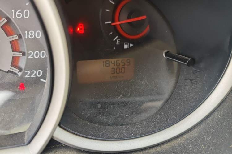 Used Nissan Sylphy 2012 Classic 1.6XE Manual Comfort Edition Odometer Close Up