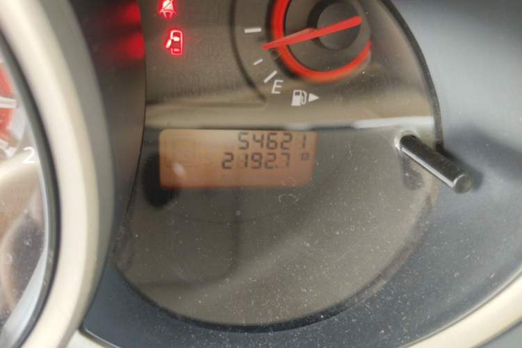 Used Nissan Sylphy 2012 Classic 1.6XE Manual Comfort Edition Odometer Close Up
