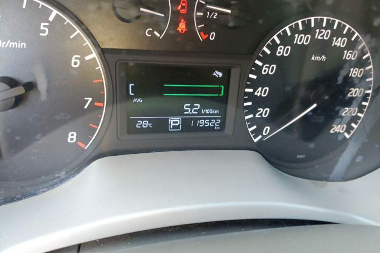 Used Nissan Sylphy 2012 1.6 XL CVT Luxury Edition Odometer Close Up