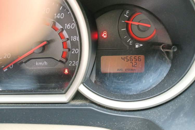 Used Nissan Sylphy 2012 Classic 1.6XE Manual Comfort Edition Odometer Close Up