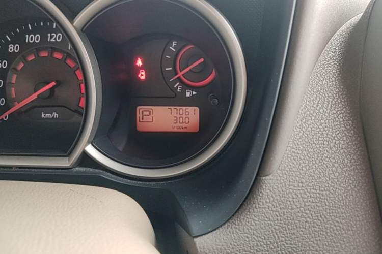 Used Nissan Sylphy 2012 Classic 1.6 XL Automatic Luxury Edition Odometer Close Up