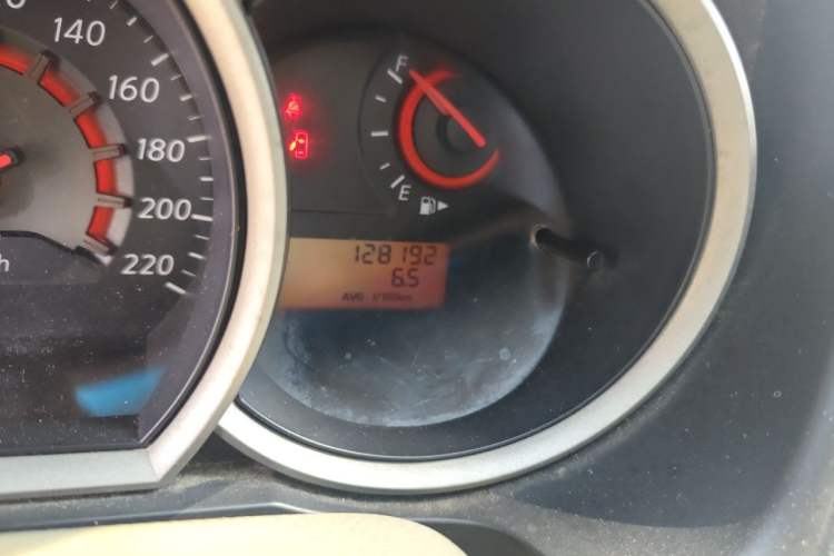 Used Nissan Sylphy 2012 Classic 1.6XE Manual Comfort Edition Odometer Close Up