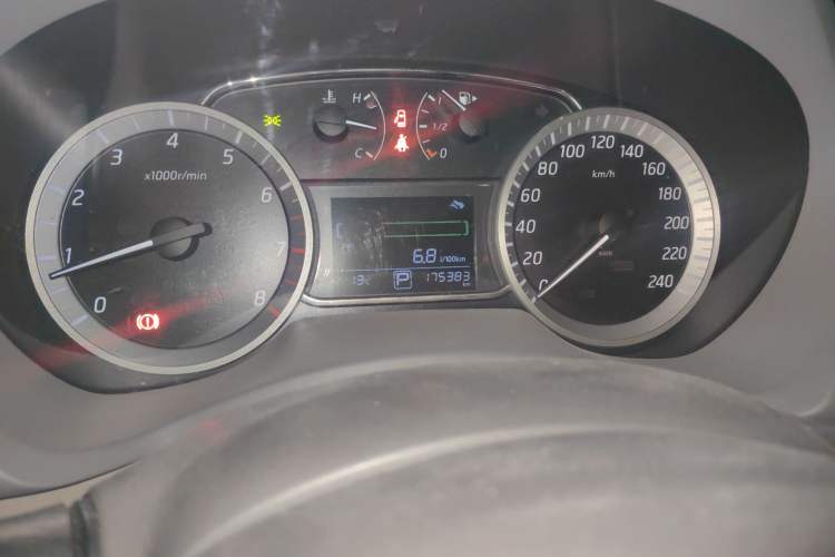 Used Nissan Sylphy 2012 1.8XL CVT Luxury Edition Odometer Close Up