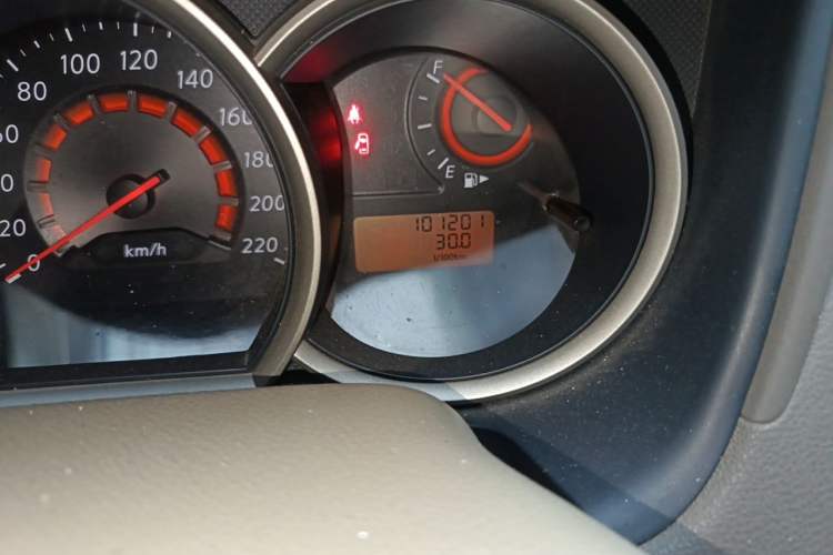 Used Nissan Sylphy 2012 Classic 1.6XL Manual Luxury Edition Odometer Close Up