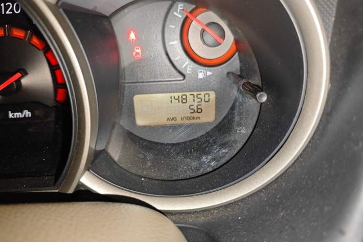 Used Nissan Sylphy 2012 Classic 1.6XE Manual Comfort Edition Odometer Close Up