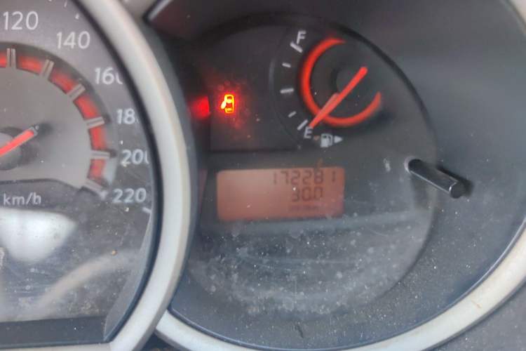 Used Nissan Sylphy 2012 Classic 1.6XE Manual Comfort Edition Odometer Close Up