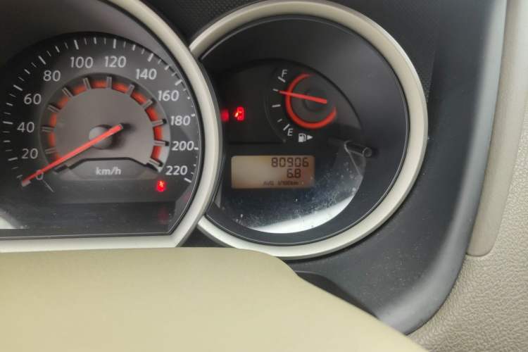 Used Nissan Sylphy 2012 Classic 1.6XE Manual Comfort Edition Odometer Close Up