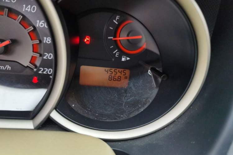 Used Nissan Sylphy 2012 Classic 1.6XE Manual Comfort Edition Odometer Close Up
