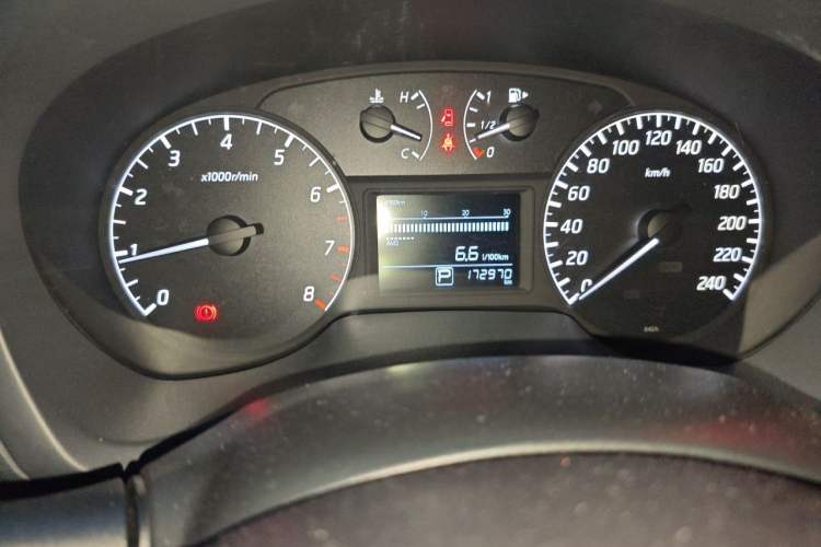 Used Nissan Sylphy 2012 1.6 XL CVT Luxury Edition Odometer Close Up