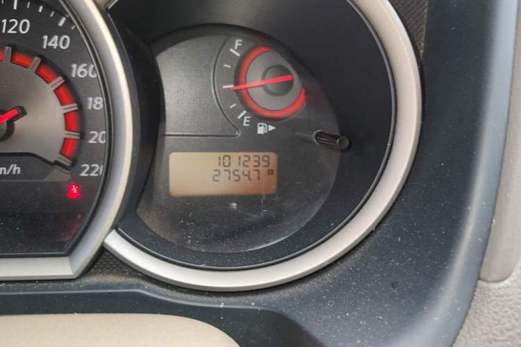 Used Nissan Sylphy 2012 Classic 1.6XE Manual Comfort Edition Odometer Close Up