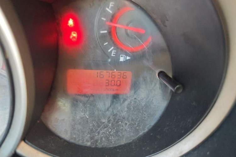 Used Nissan Sylphy 2012 Classic 1.6XE Manual Comfort Edition Odometer Close Up