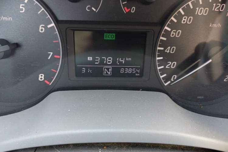 Used Nissan Sylphy 2012 1.6 XL CVT Luxury Edition Odometer Close Up