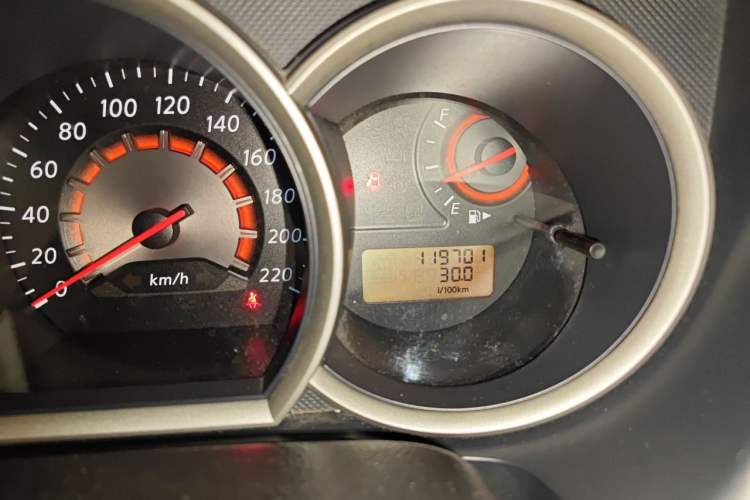 Used Nissan Sylphy 2012 Classic 1.6XE Manual Comfort Edition Odometer Close Up