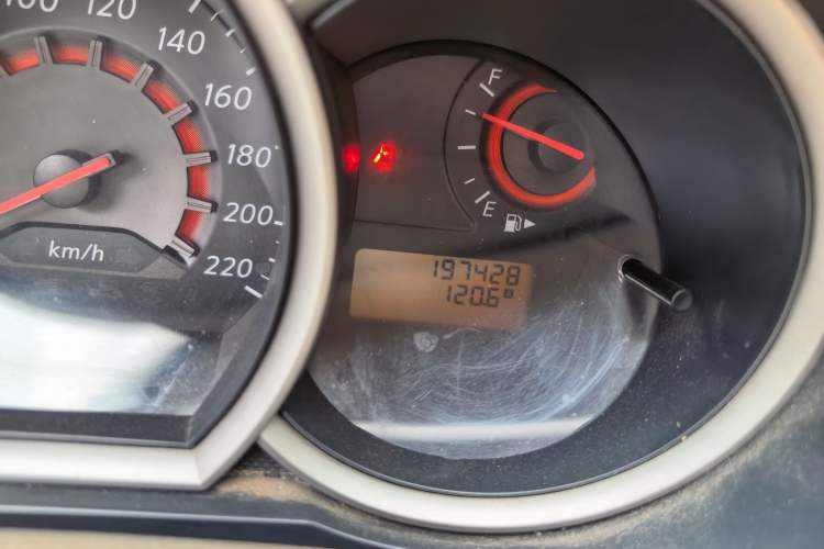 Used Nissan Sylphy 2012 Classic 1.6XE Manual Comfort Edition Odometer Close Up
