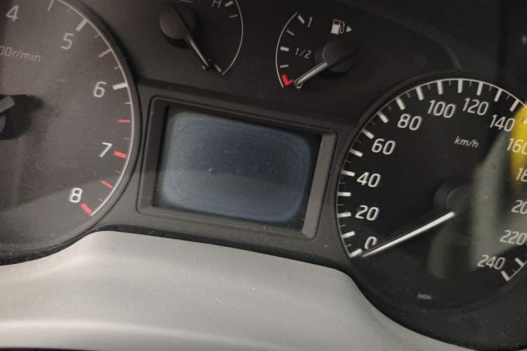 Used Nissan Sylphy 2012 1.6 XL CVT Luxury Edition Odometer Close Up