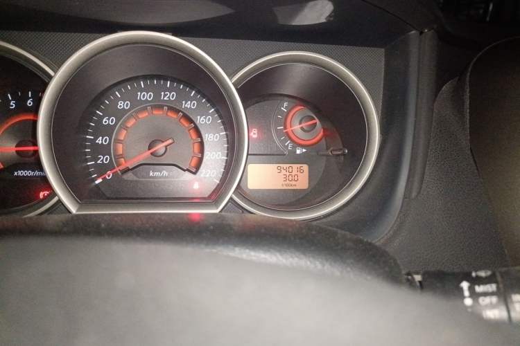 Used Nissan Sylphy 2012 Classic 1.6XE Manual Comfort Edition Odometer Close Up
