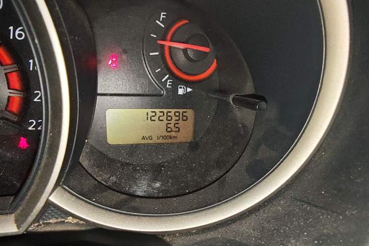 Used Nissan Sylphy 2012 Classic 1.6XE Manual Comfort Edition Odometer Close Up