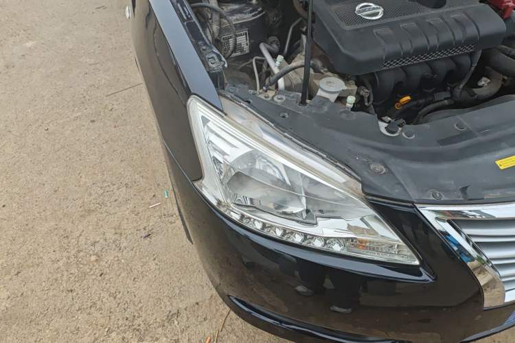 Used Nissan Sylphy 2012 1.6 XL Manual Luxury Edition Right Front Headlight