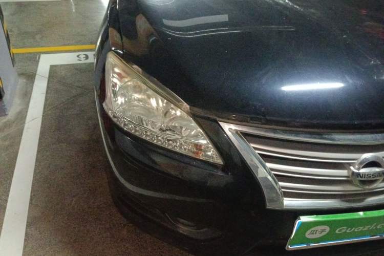 Used Nissan Sylphy 2012 1.6 XL Manual Luxury Edition Right Front Headlight