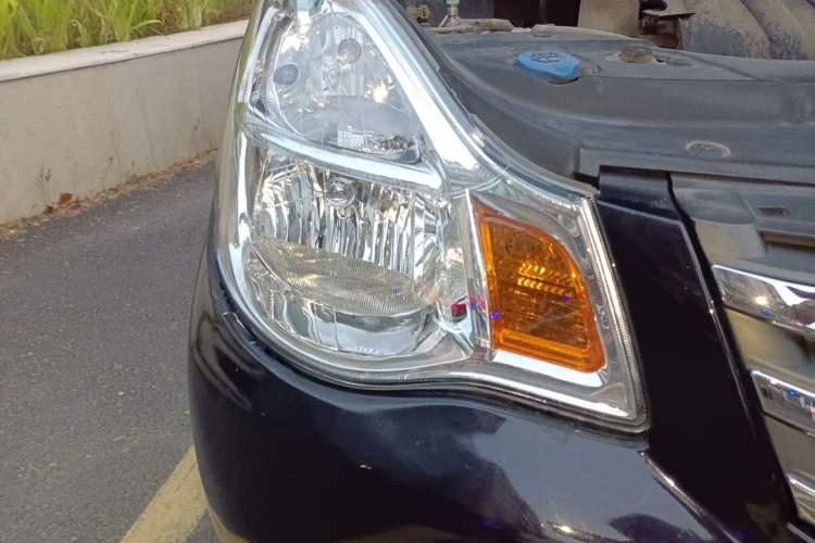 Used Nissan Sylphy 2012 Classic 1.6 XL Automatic Luxury Edition Right Front Headlight