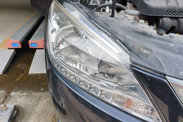 Used Nissan Sylphy 2012 1.6 XL CVT Luxury Edition Right Front Headlight