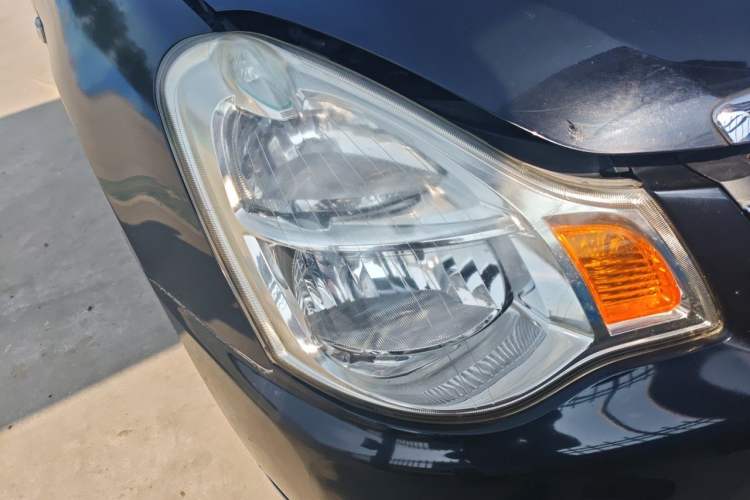 Used Nissan Sylphy 2012 Classic 1.6XE Automatic Comfort Edition Right Front Headlight